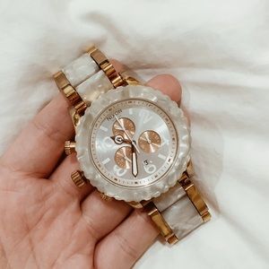 NIXON 42-20 Chrono Rose Gold and Quartz Watch